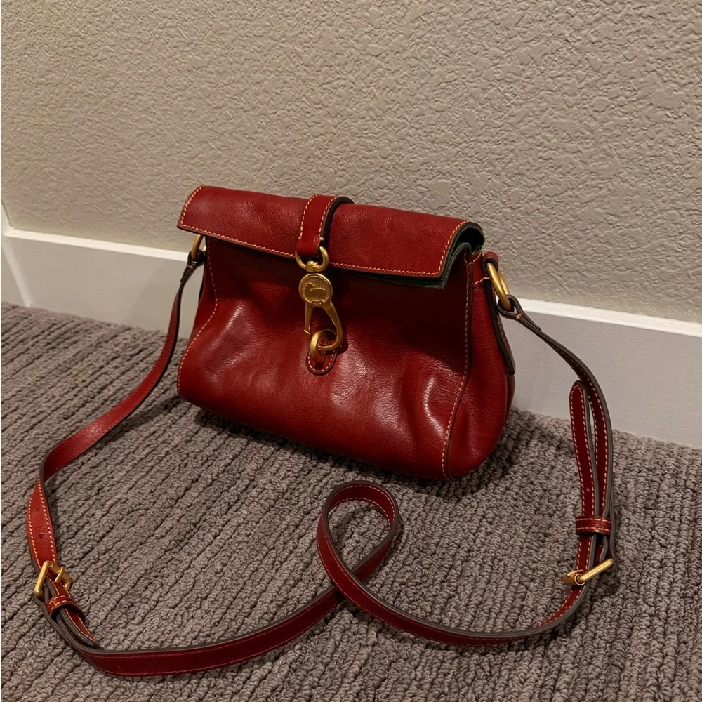 Dooney & Bourke Florentine Red Crossbody Bag - Picture 3 of 7